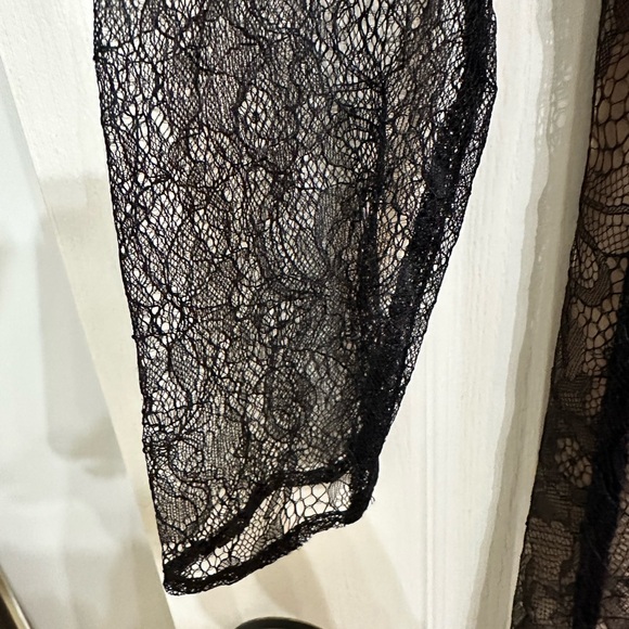 Cece Women’s Long Sleeve Black Lace with Nude Lining A-Line Mini Dress Size 4P - Picture 5 of 8